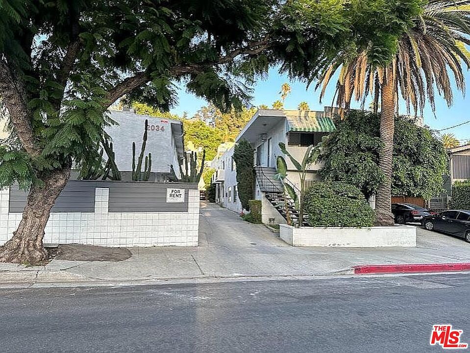 1st image of 2030 Holly Dr