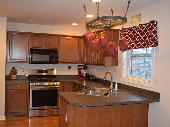 6913 catalpa springs dr(kitchen)