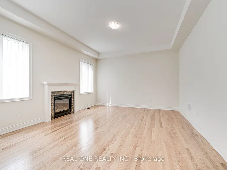 134 Goodwin Cres — Photo 17