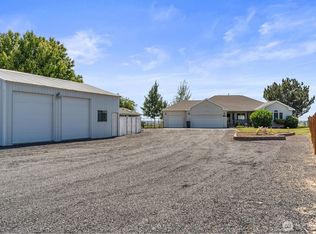 4724 Airway Dr NE, Moses Lake, WA 98837