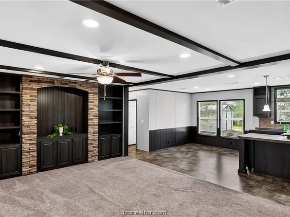 409 Birch Hill Ln, Somerville, TX 77879