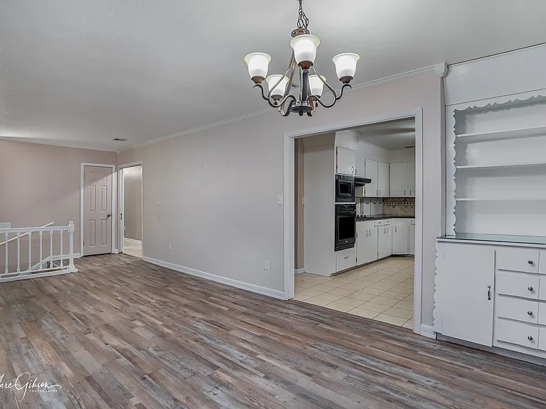 821 Princeton Rd — Photo 4