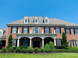 41383 Raspberry Dr, Leesburg, VA 20176