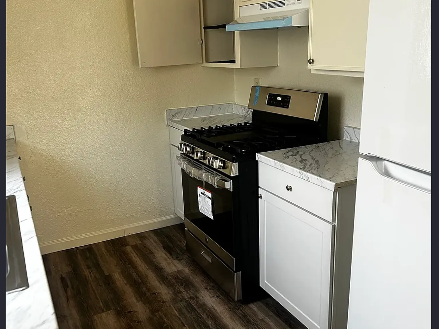 3 bed, 1010 sqft, $1,395 — Photo 2