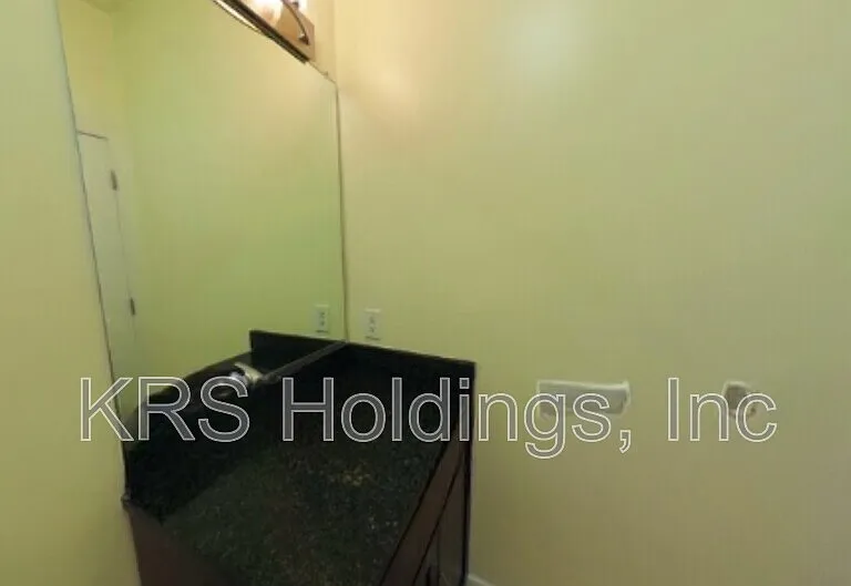 123 E Broad St — Photo 5