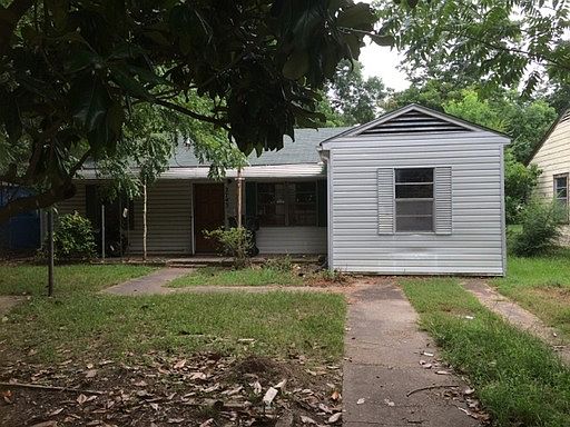 2nd image of 2743 Amherst St