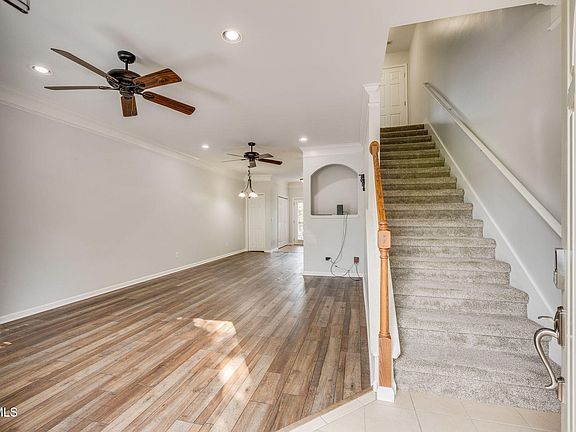 5th image of 1709 Cherokee Rd APT 304