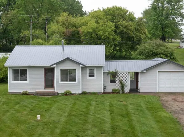 968 N Wilder Rd, Lapeer, MI 48446