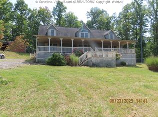 952 Deepwell Rd, Nettie, WV 26681