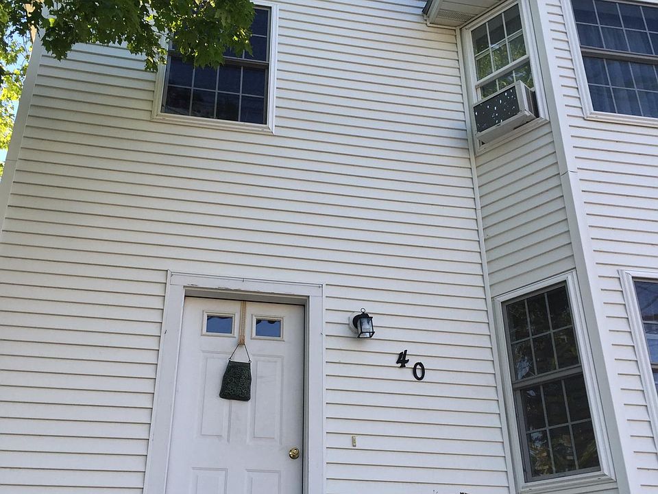Front of house right off of Government Street.