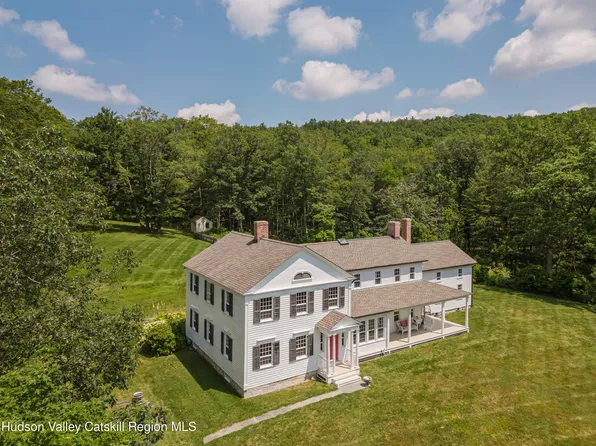 439 Kelly Road, New Lebanon, NY 12125