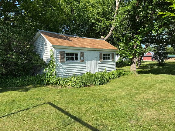 5th image of 214 Oak St