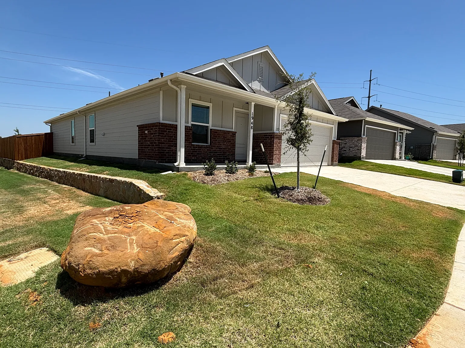4 bed, 1676 sqft, $2,200 — Photo 3
