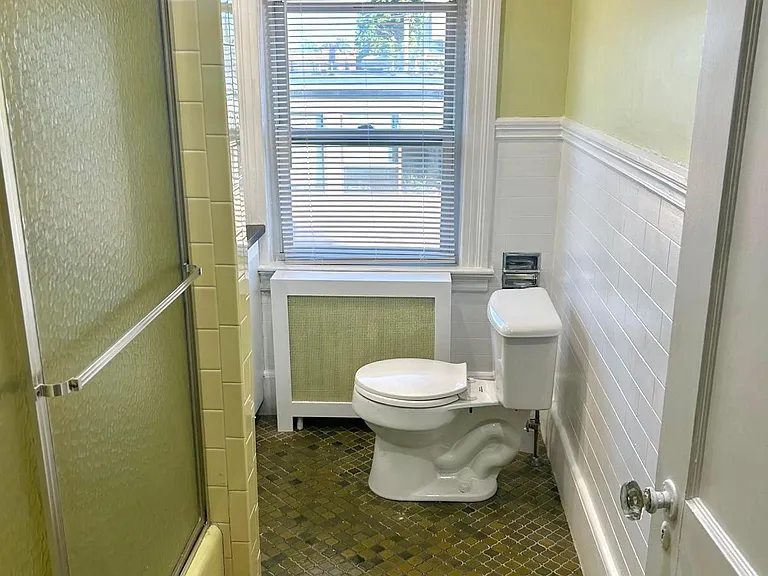555 Lloyd Ave — Photo 18