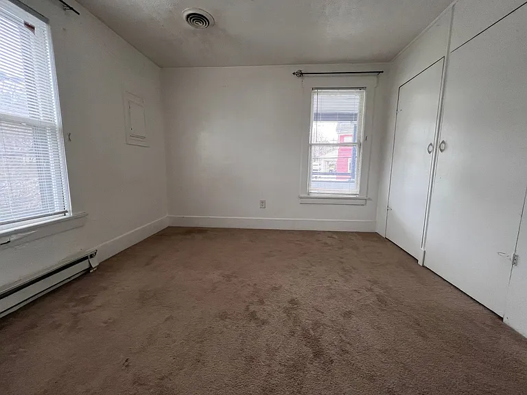 Duplex 391 Overdale Street — Photo 6