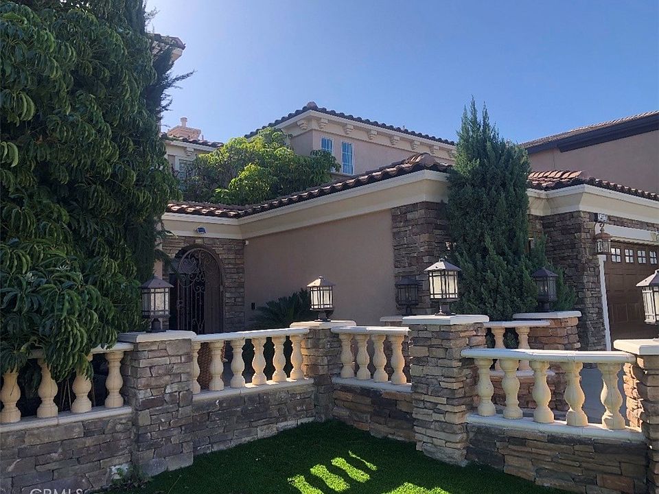2nd image of 23422 Camino Terraza Rd