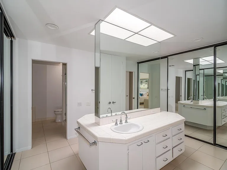 645 Hospitality Dr — Photo 12