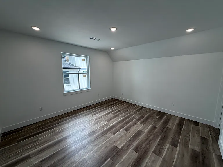 906 N Sang Ave — Photo 16