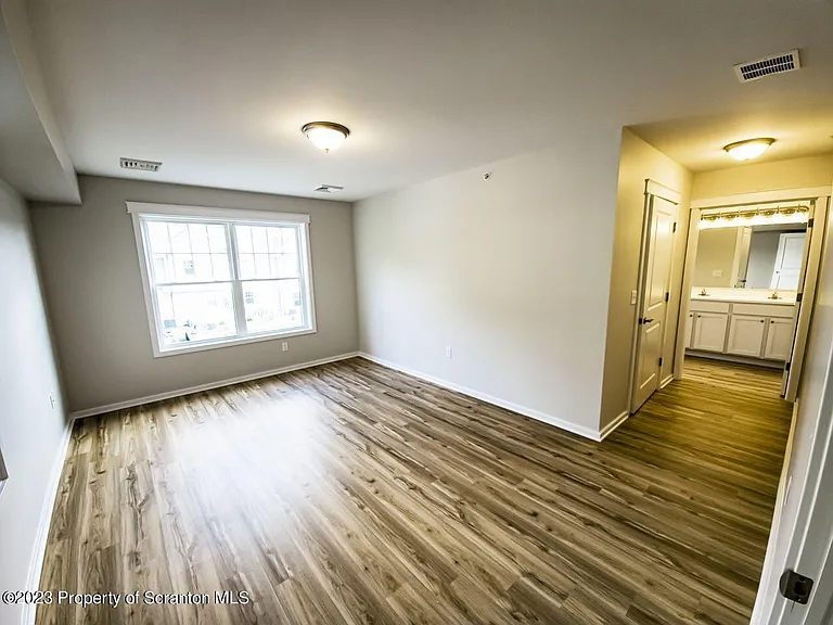 163 Bianca Way — Photo 7