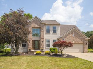 1381 Hamilton Dr, Broadview Heights, OH