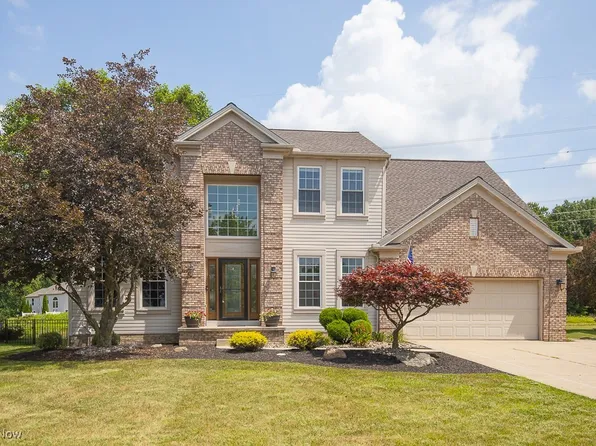 1381 Hamilton Dr, Broadview Heights, OH 44147