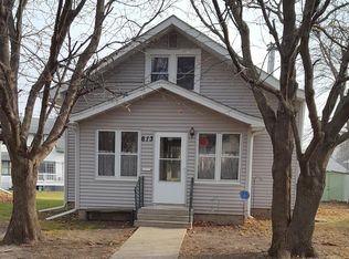 613 12th St, Eldora, IA 50627