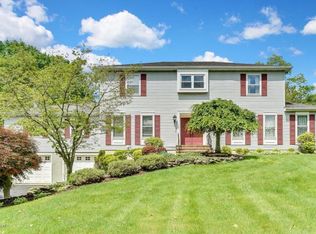 71 Hunt Rd, Freehold, NJ 07728