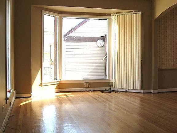 4th image of 1401 S 61st Ct