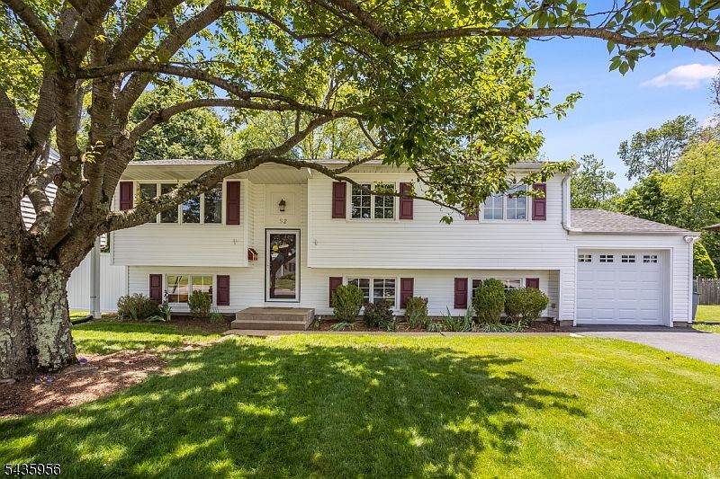 1st image of 52 Saint Marys Dr