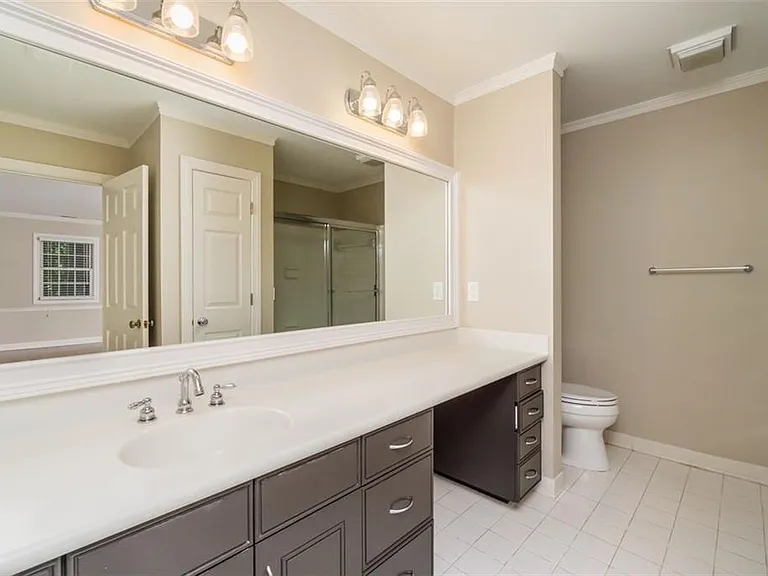 565 River Chase Point — Photo 16