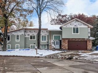 1485 Windemere Cir NE, Fridley, MN 55421