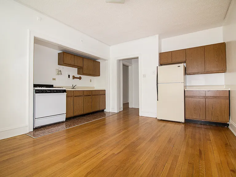 534 - Kitchen
