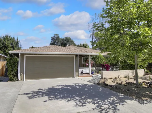 33 Pendegast St, Woodland, CA 95695