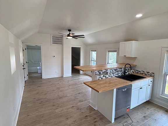 2nd image of 216 Ferman St #2