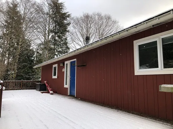 304 Wachusetts St, Sitka, AK 99835