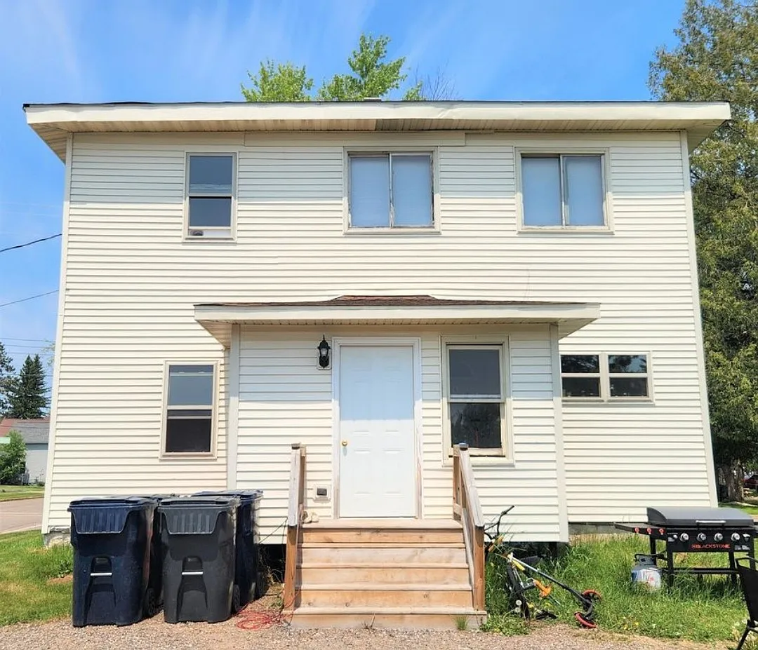 3 bed, $950 — Photo 2