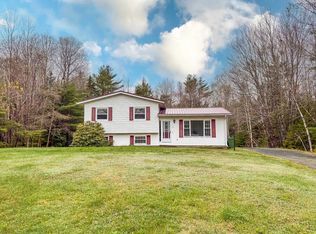 110 Bluenose Ave, Lunenburg, NS B0R 1G0
