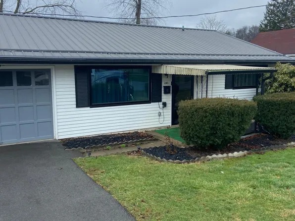241 Vincennes Ave, Oakdale, PA 15071