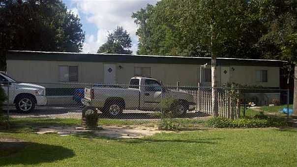 1st image of 2615 Pineview Dr