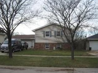 107 Barney Dr, Joliet, IL 60435