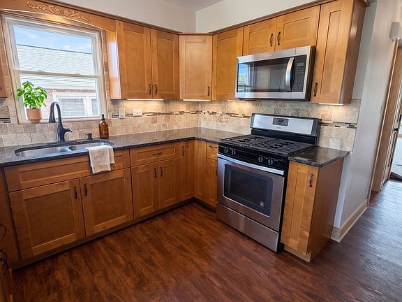 2nd image of 6048 W 79th St