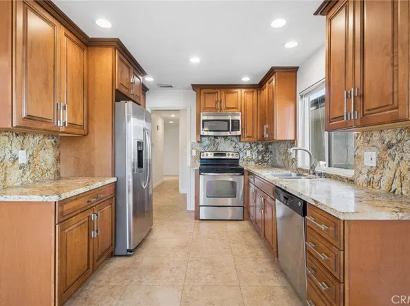 501 Marguerite Ave #B, Corona Del Mar, CA 92625