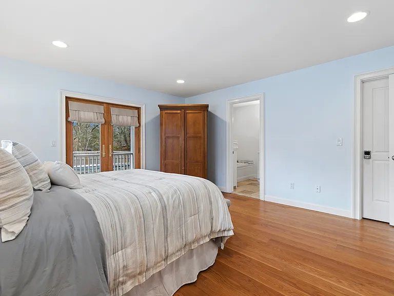 10 Foxboro Rd — Photo 25