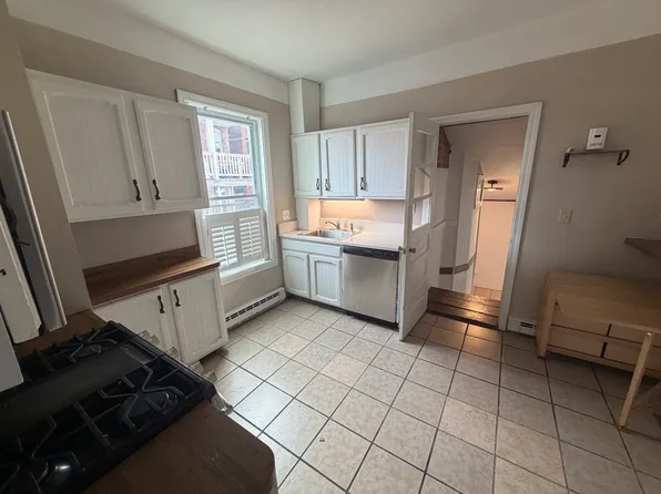 4 Barrett Ave, Boston, MA