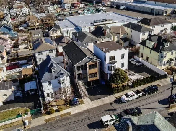 10 Ruby Pl, Newark City, NJ 07104