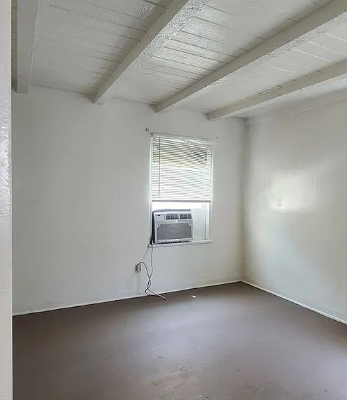 1550 N Arrowhead Ave — Photo 7