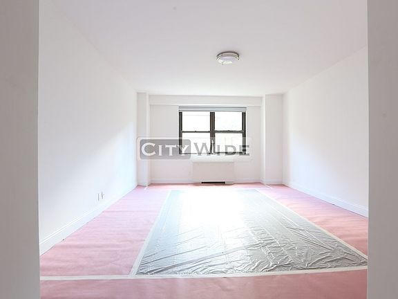 3rd image of 401 E 88th St APT 7f