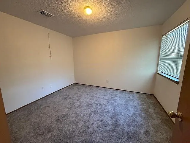 3000 Jadewood Ct #B — Photo 9