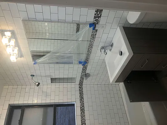 Rented by Metropolis International Realty Inc. | media 7