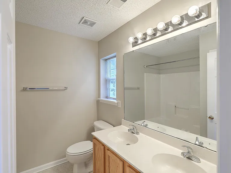 8074 Shadow Oak Dr — Photo 6